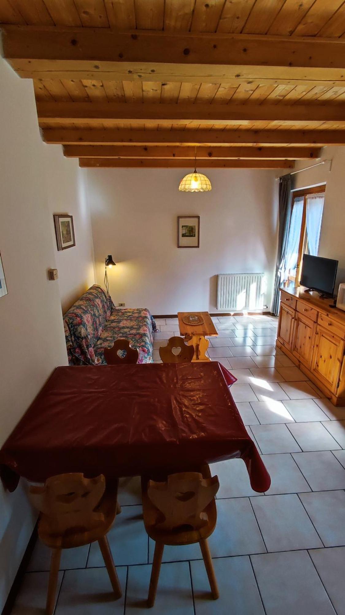 Appartamenti Vacanze Lagolo Lagolo di Calavino Luaran gambar